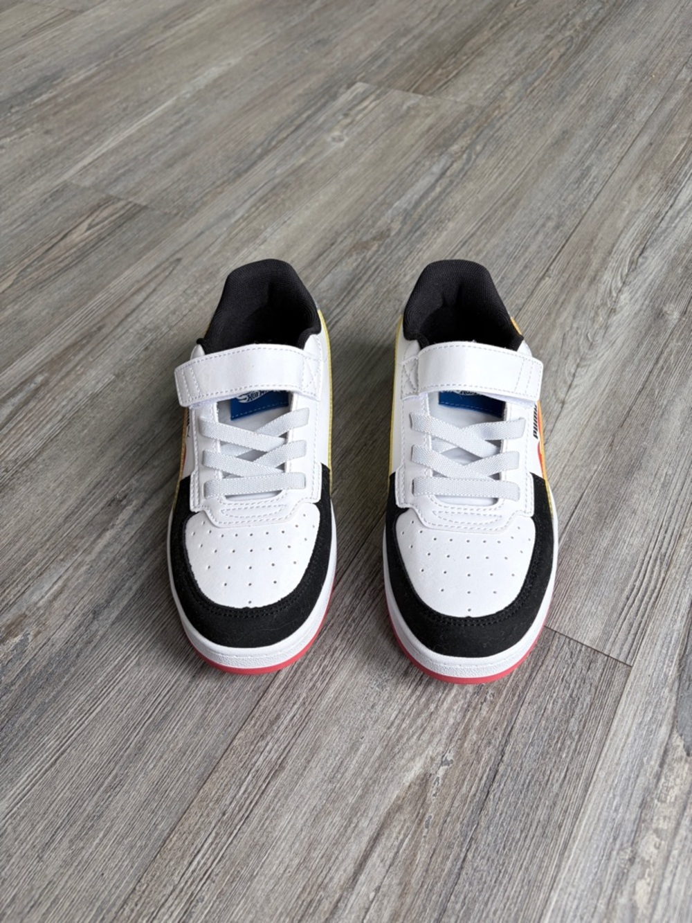 Puma Sneakers - Picture 4 of 9